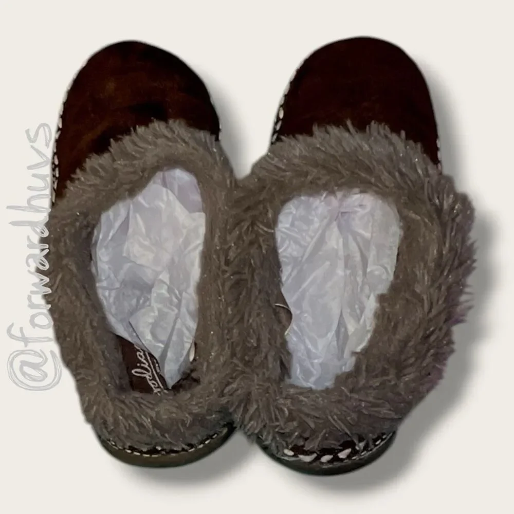 Zodiac infant slippers
